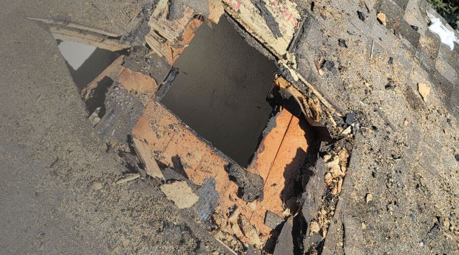 Why choose WaveTrust Team for water damage restoration in Calabasas